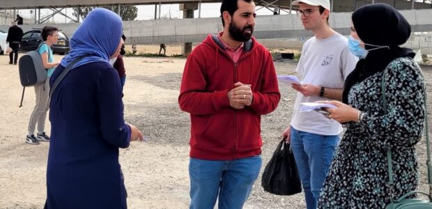 Following several attacks by West Bank residents in Israeli cities recently, Israeli media “discovered” that tens of thousands of Palestinians seeking work enter Israel daily through breaches in the fence […]